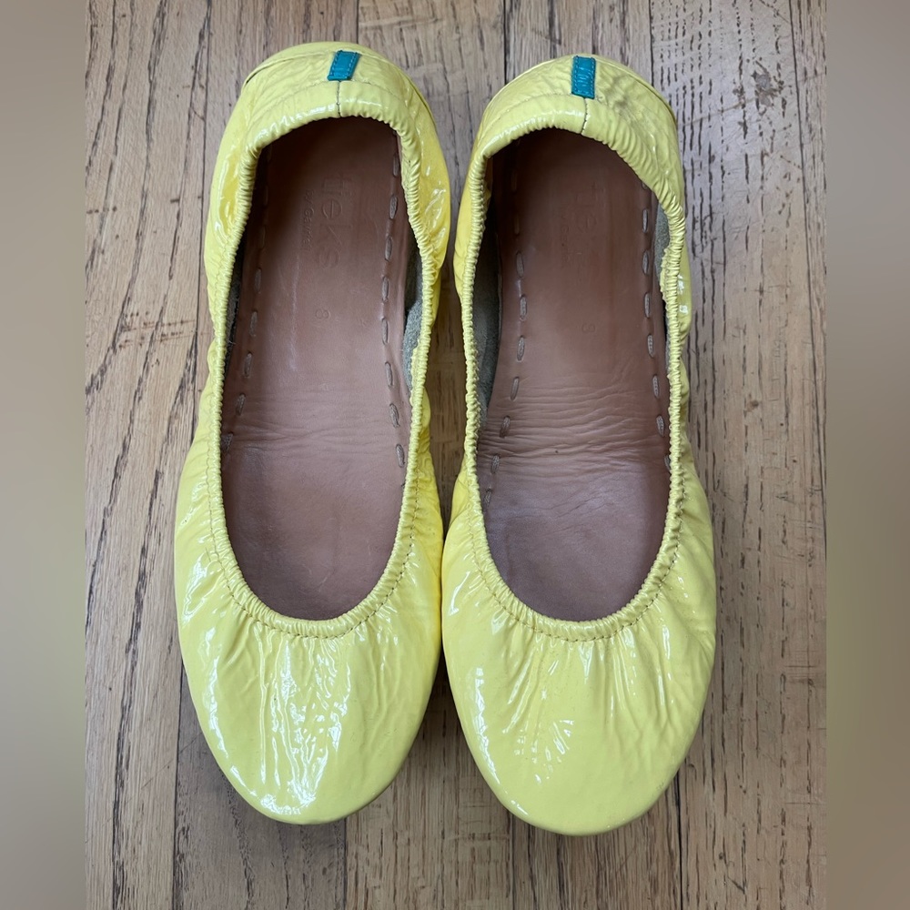Lemon Patent Tieks Size 8 Women's